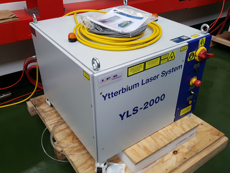 Laser IPG YLS-2000 watt Laser Pinagmulan para sa 2kw tumpak na laser pamutol